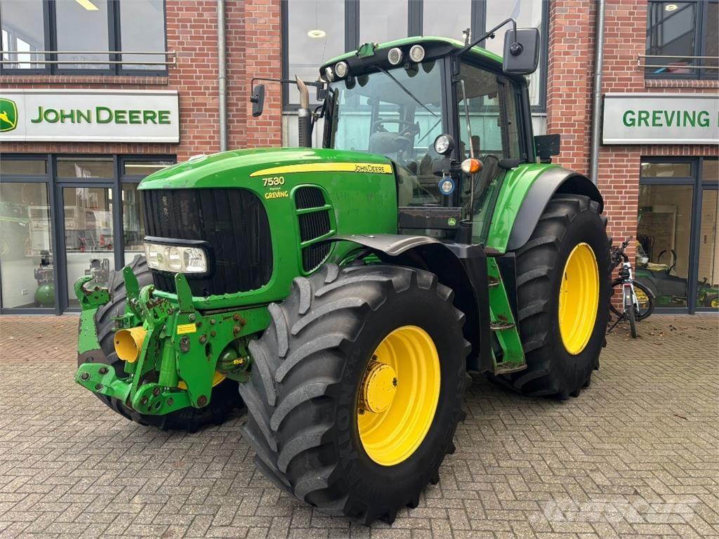 John Deere 7530 Tractors