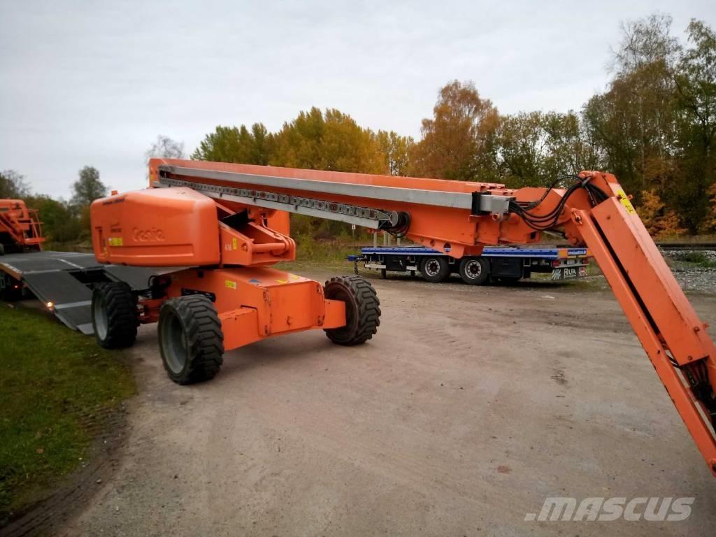 Genie S-65 Telescopic boom lifts