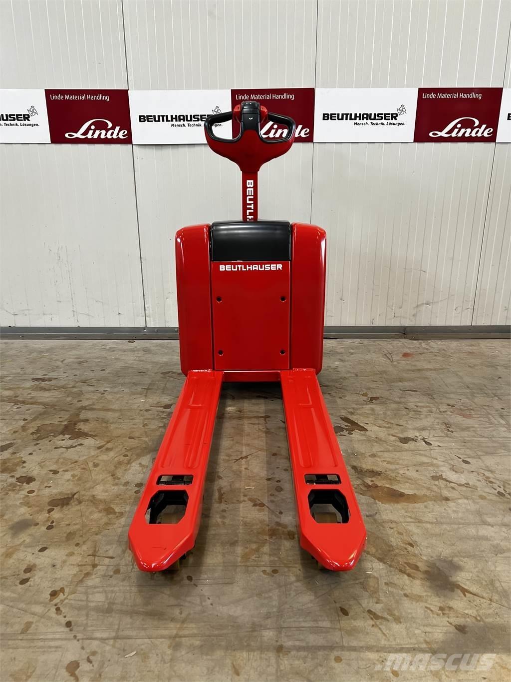 Linde MT15 Pedestrian stacker