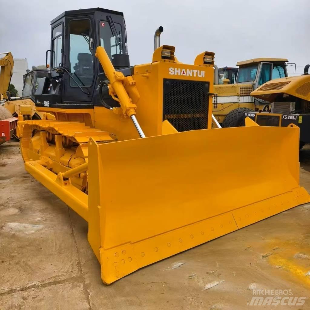 Shantui SD 16 Crawler dozers