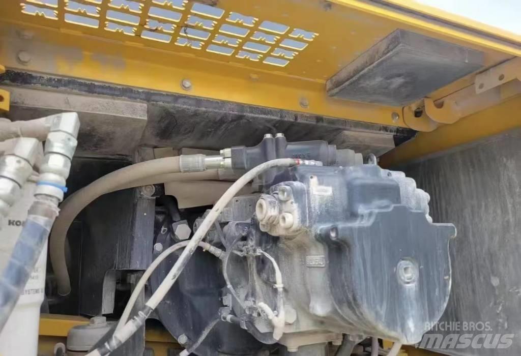 Komatsu PC 460-8 Crawler excavators