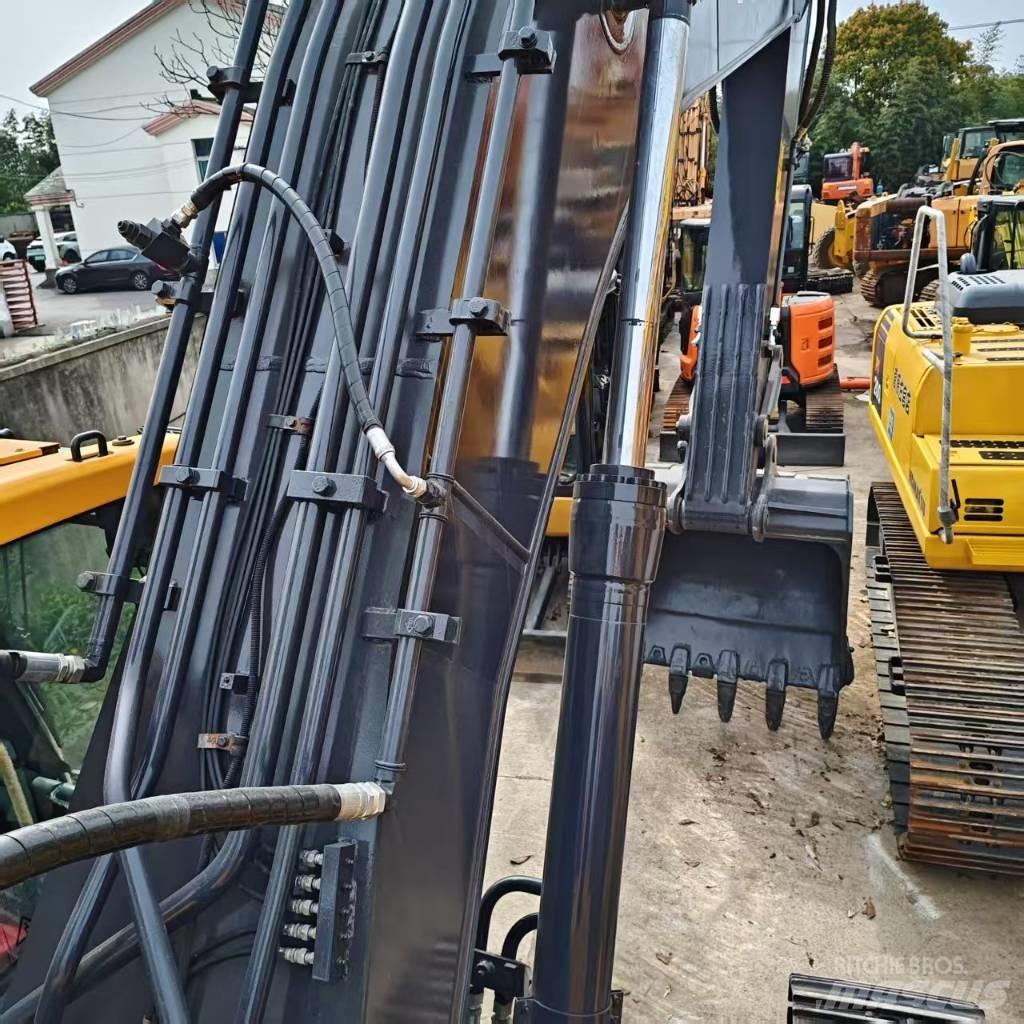 Volvo 250DL Crawler excavators