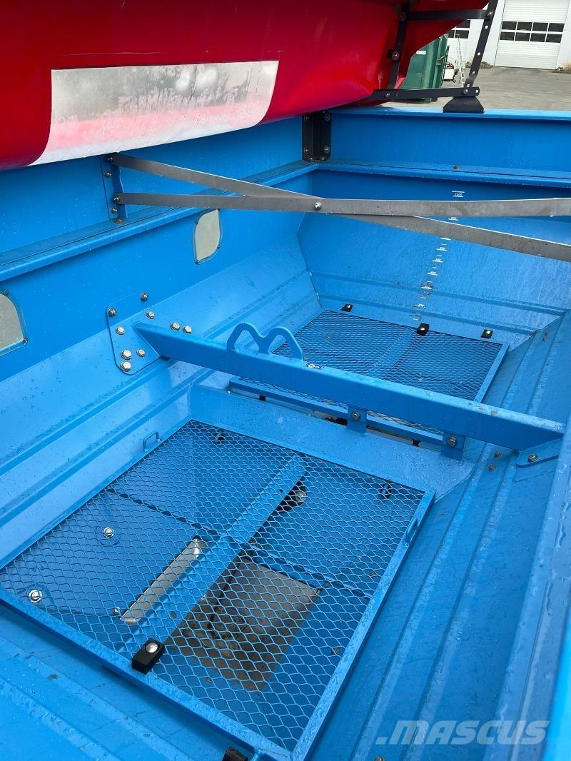 Lemken Tauri 12 Mineral spreaders