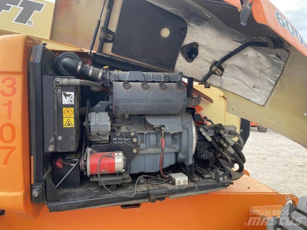 JLG 600AJ Articulated boom lifts