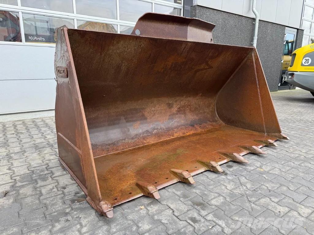 Volvo L60/70/90 Buckets