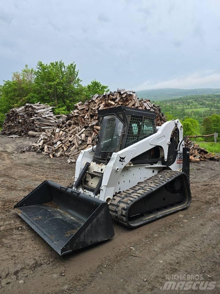 Bobcat T 320 Skid steer loaders