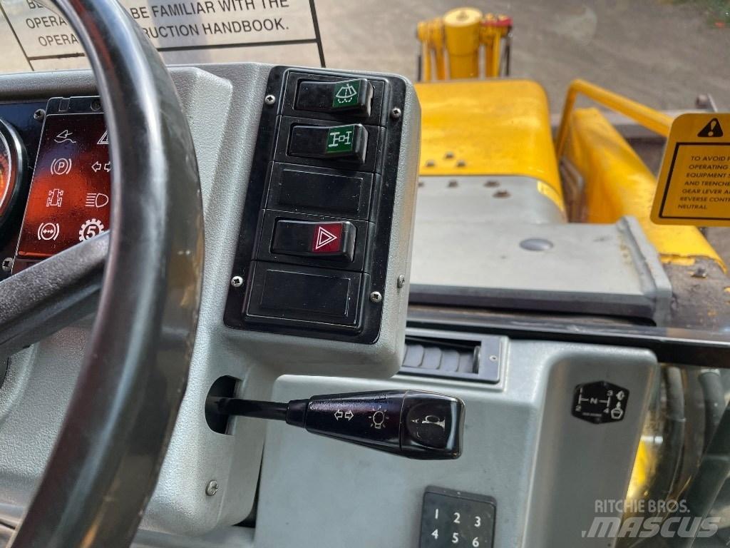 Massey Ferguson 750 Backhoe loaders