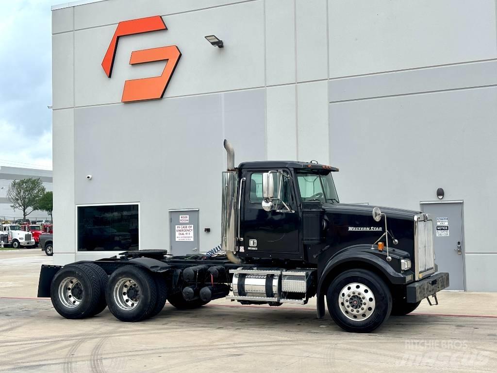 Western Star 4900 Tractor Units
