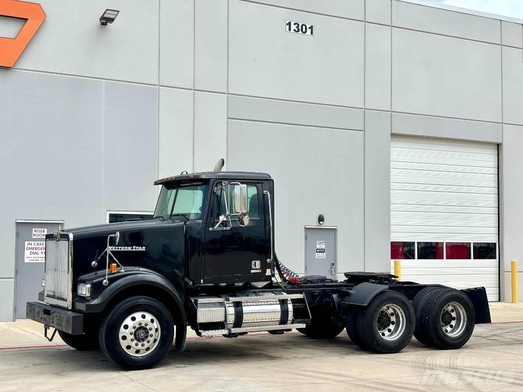 Western Star 4900 Tractor Units