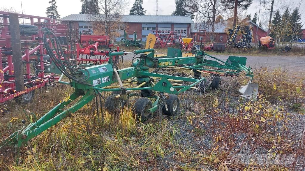 John Deere GA 6000 Windrowers