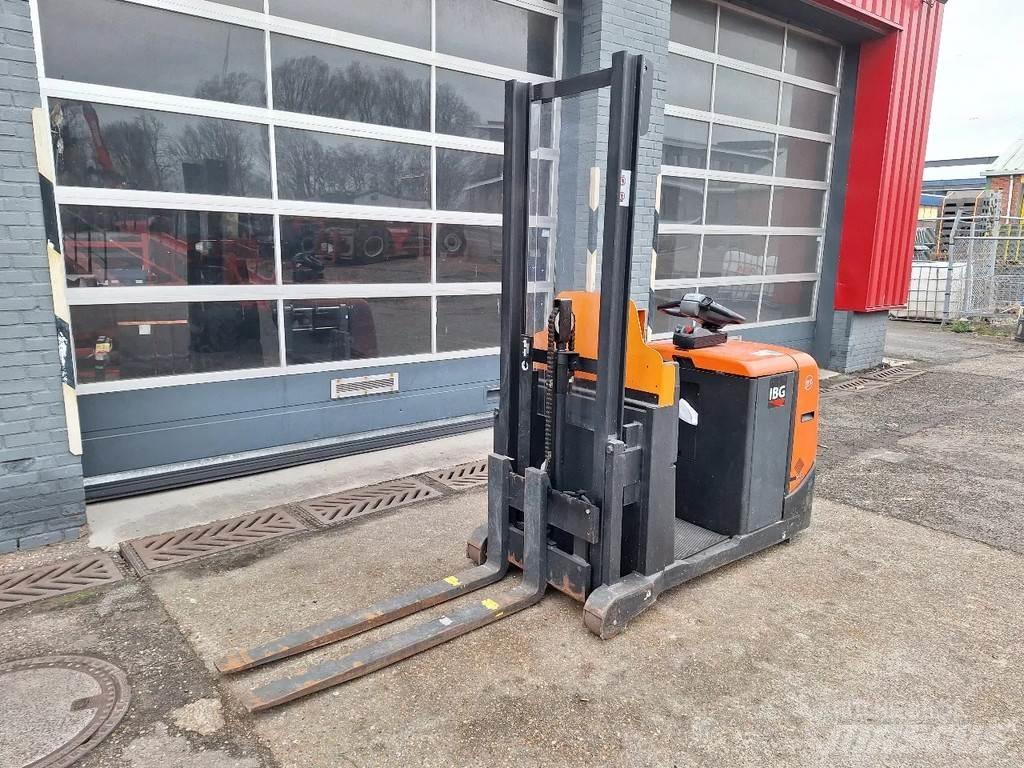 BT OSE120CB Medium lift order picker