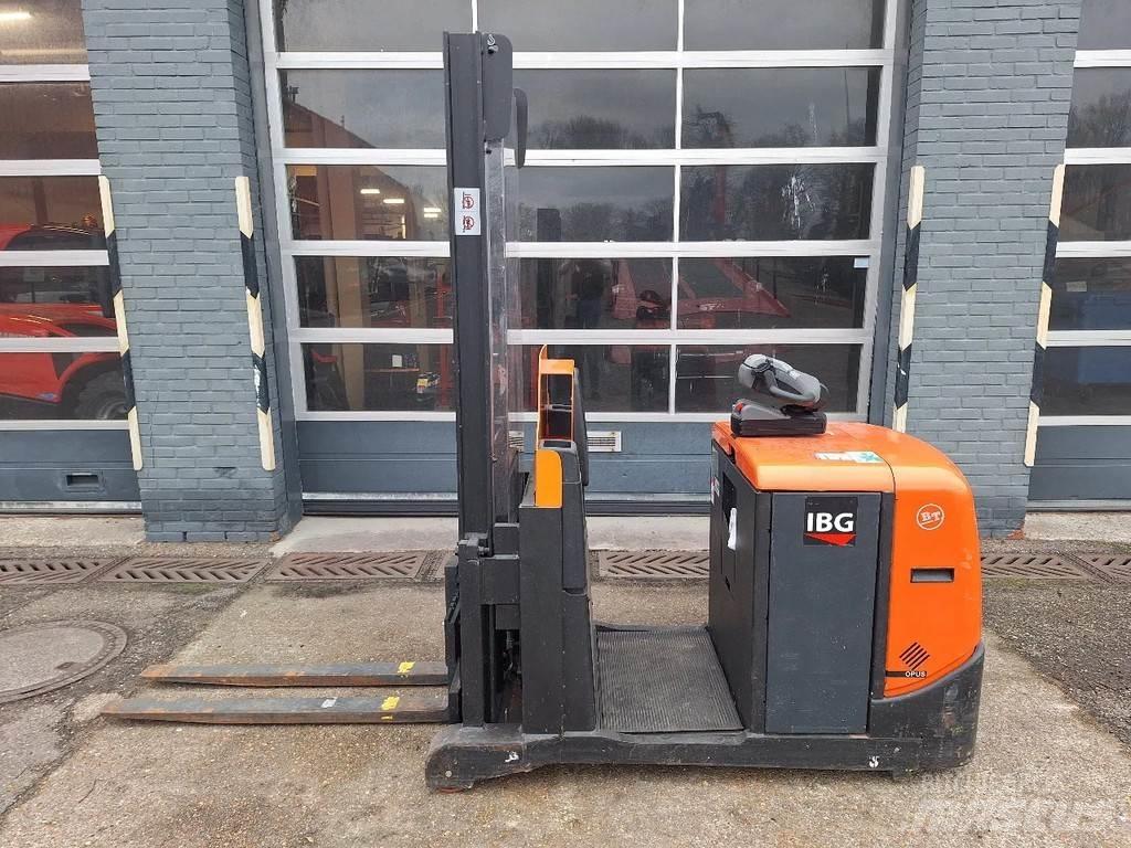 BT OSE120CB Medium lift order picker