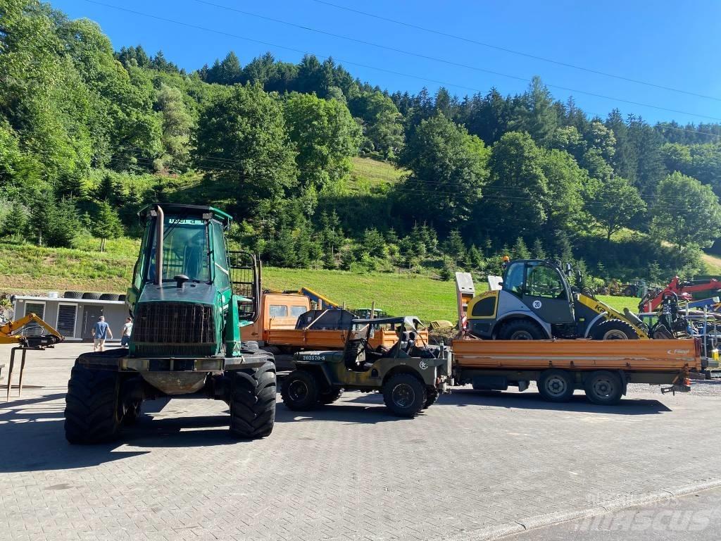 John Deere 1110 Forwarders