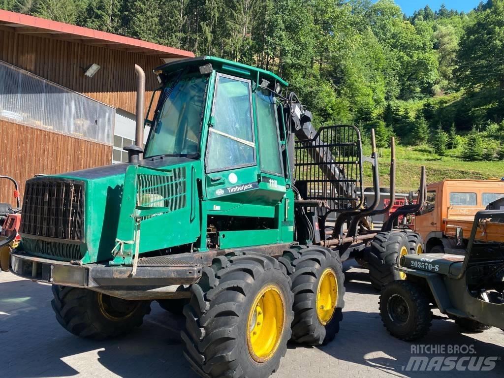 John Deere 1110 Forwarders