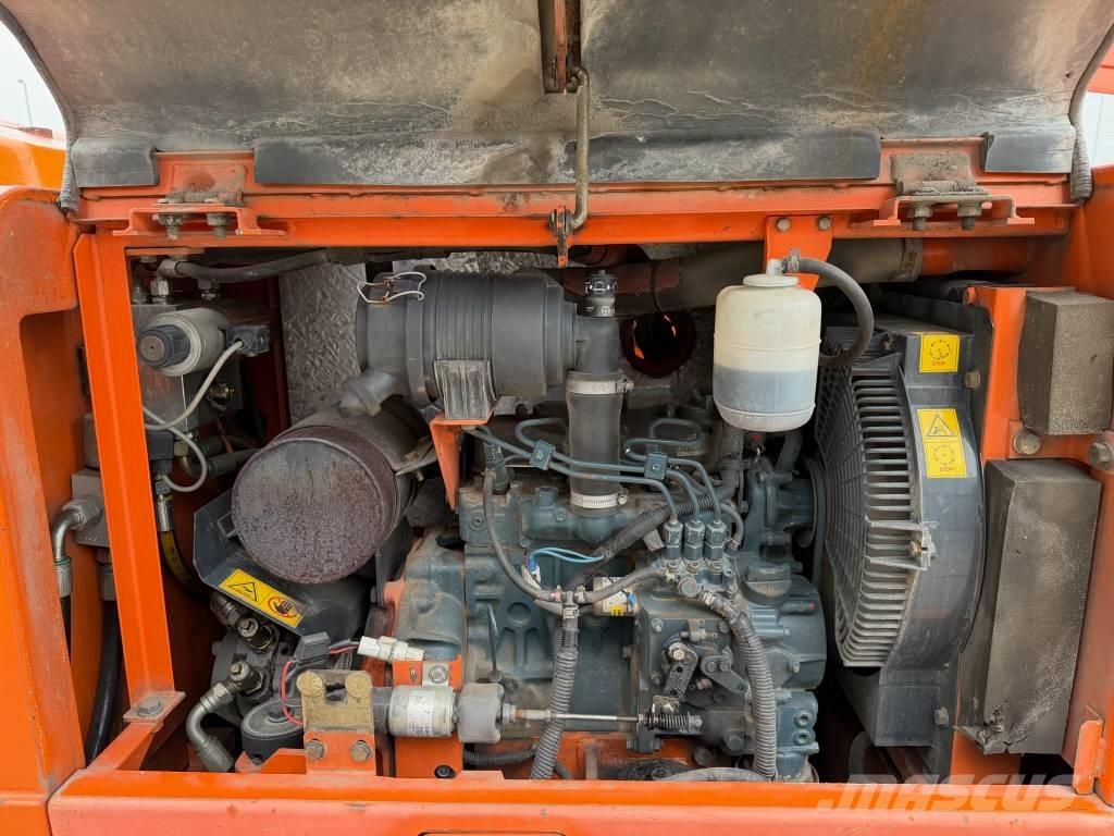 Hitachi HX 140 B-2 Telescopic boom lifts