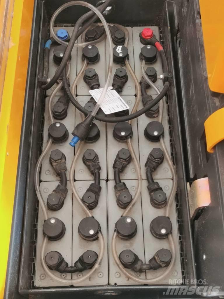 Jungheinrich ERC 214 Self propelled stackers