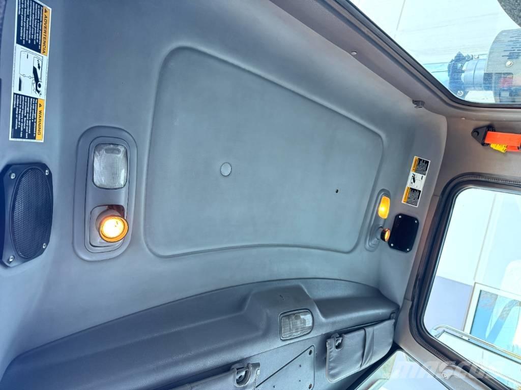 Peterbilt 357 Cable lift demountable trucks