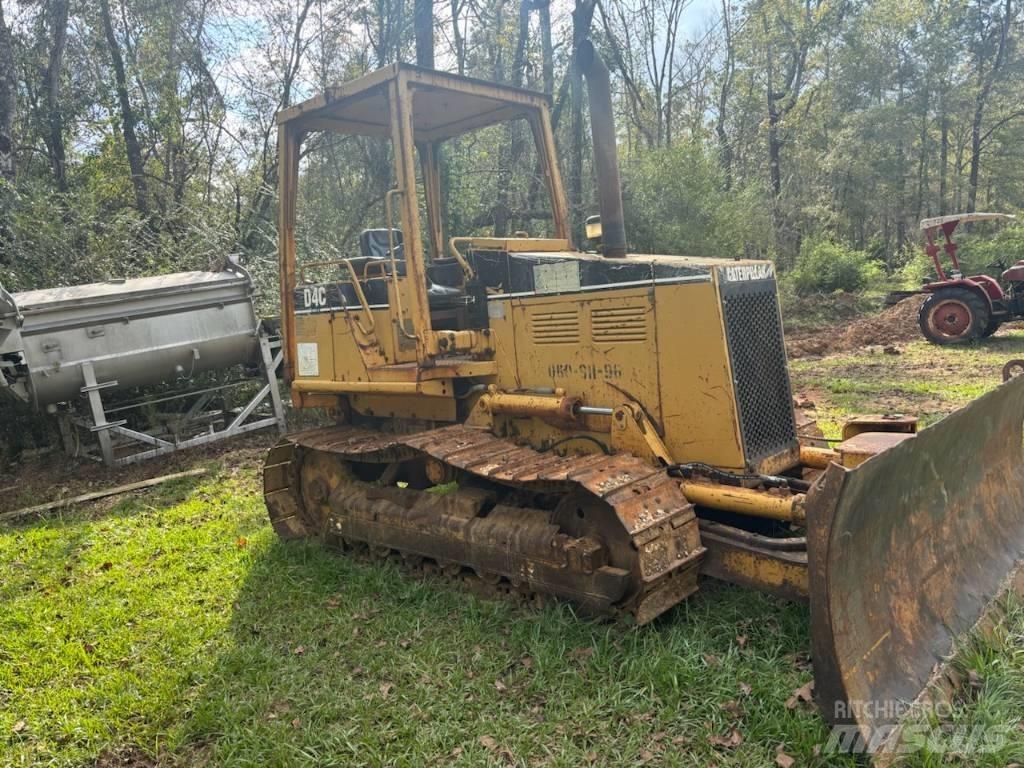 CAT D 4 C Crawler dozers