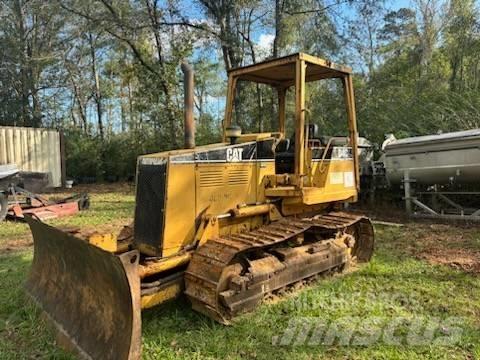 CAT D 4 C Crawler dozers