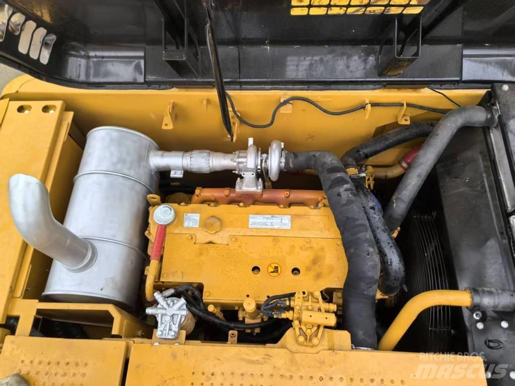 CAT 320D2 Midi excavators  7t - 12t