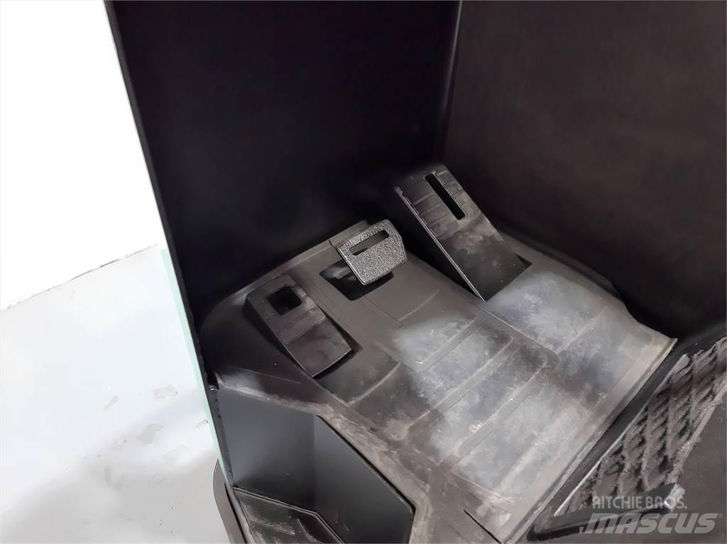 Mitsubishi RB16NH Reach trucks