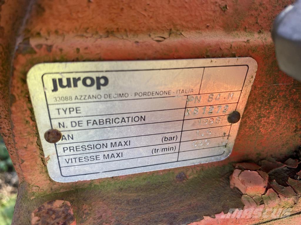 Pichon TSC6 Manure spreaders