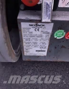 SkyJack SJ III 3226 Scissor lifts
