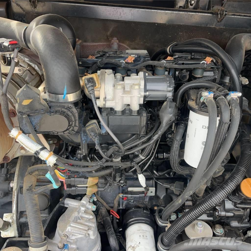 Doosan DX 85 R-3 Midi excavators  7t - 12t