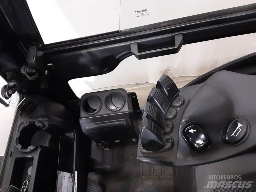 Yale GLP30VX LPG trucks
