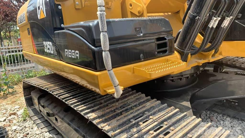 CAT 325 D Crawler excavators