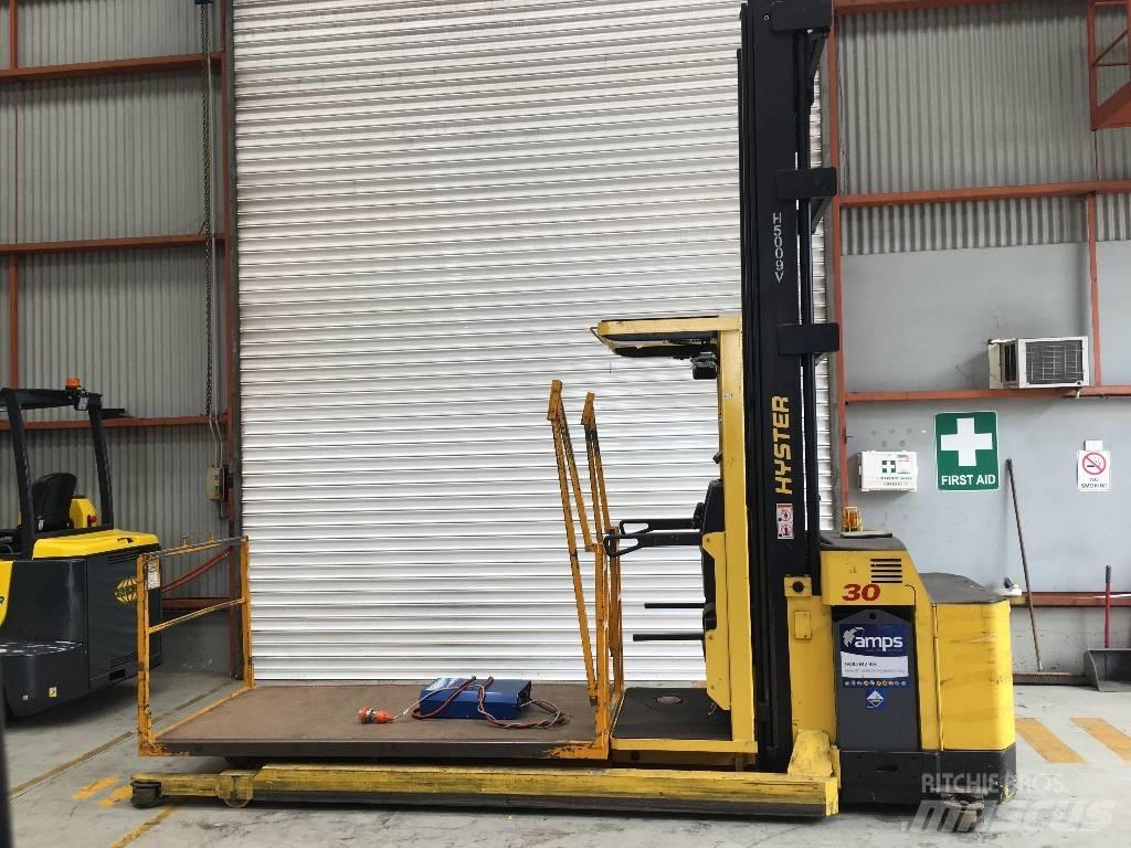 Hyster R30XMF2 High lift order picker
