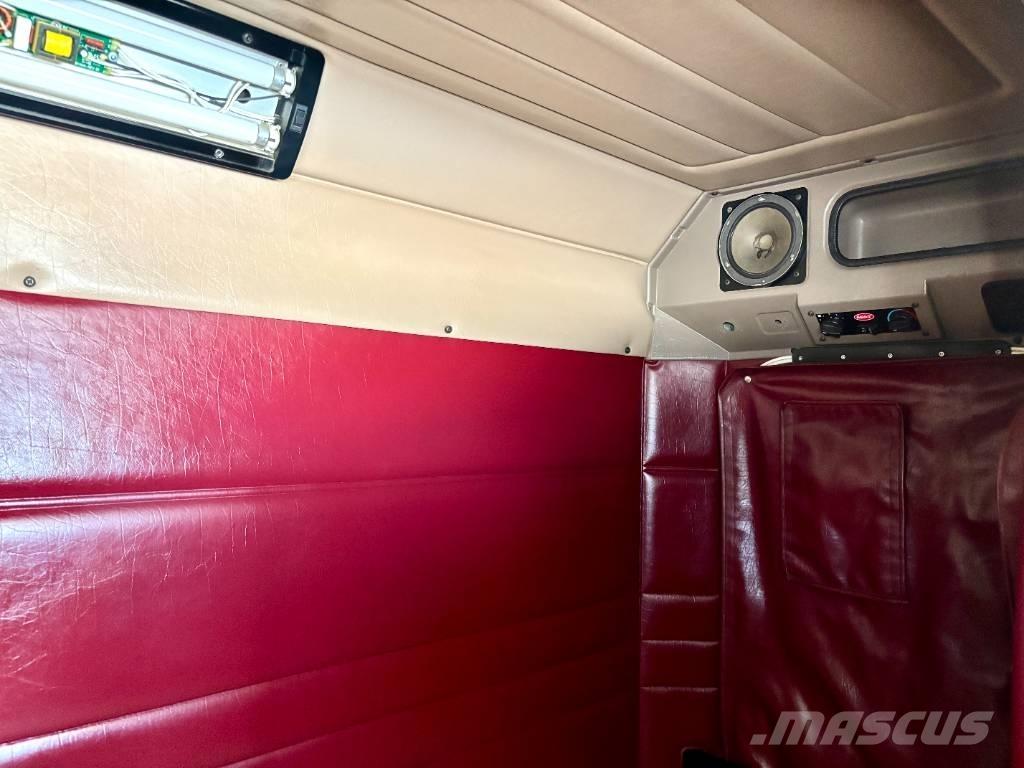 Peterbilt 379 Tractor Units