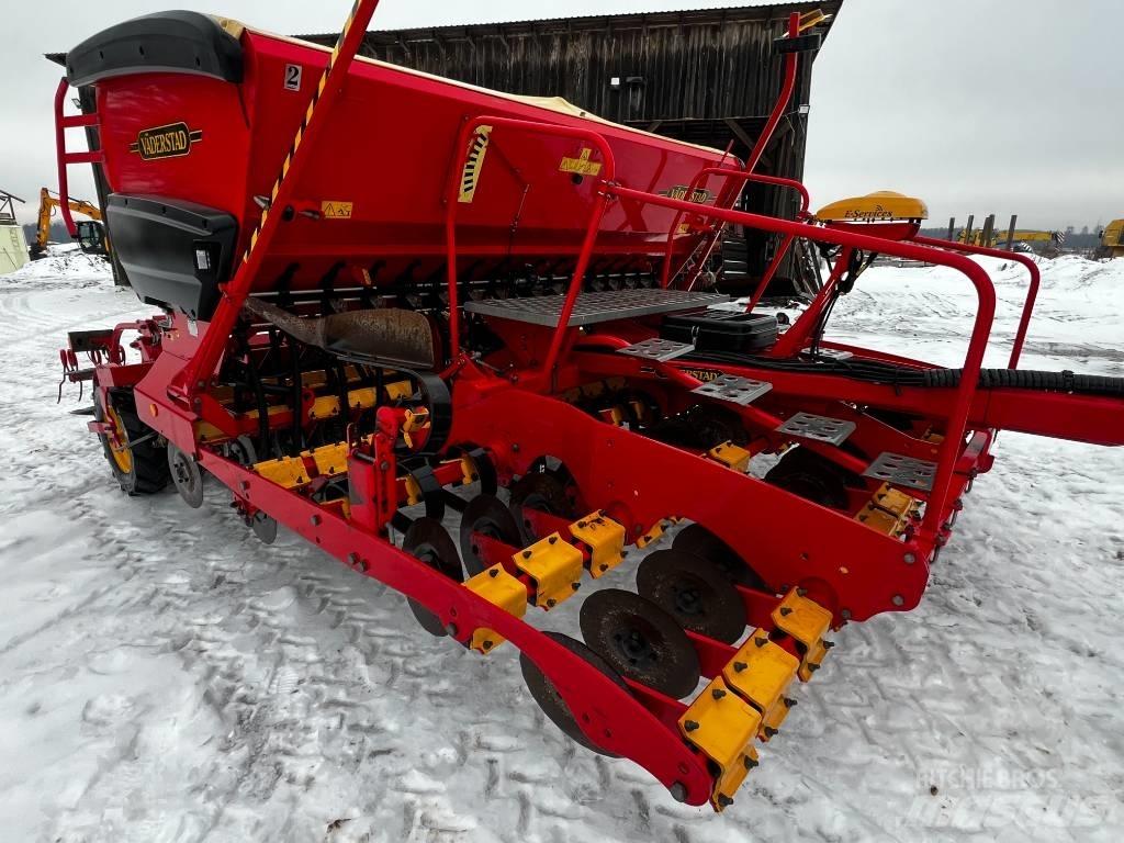 Väderstad Rapid400C Combination drills