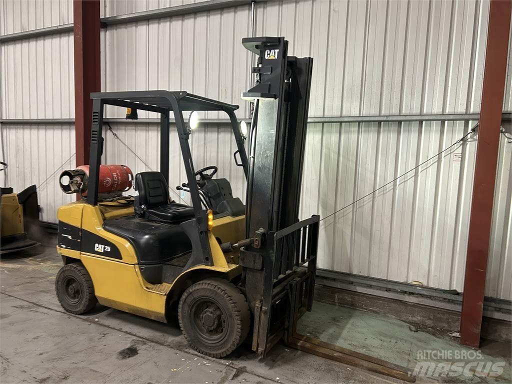CAT GP25NT LPG trucks