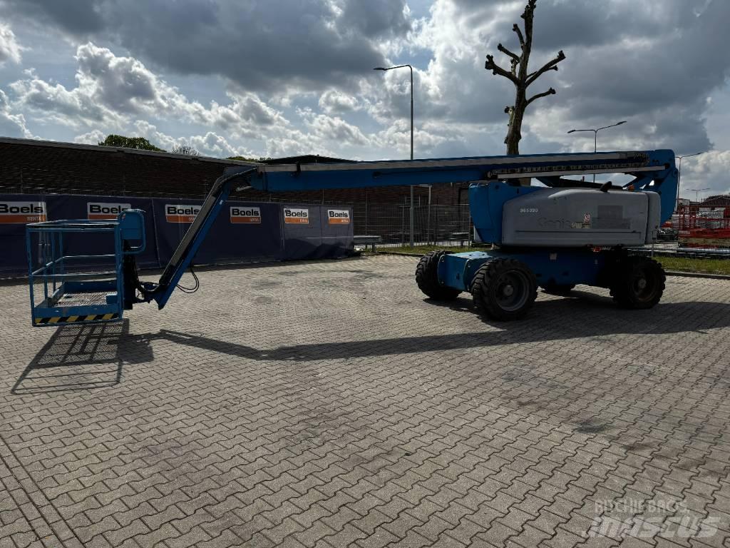 Genie Z-80/60 Articulated boom lifts