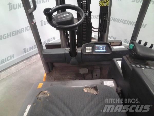 Jungheinrich EFG 320 Electric forklift trucks