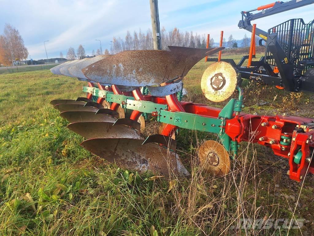 Kverneland PB100 Reversible ploughs