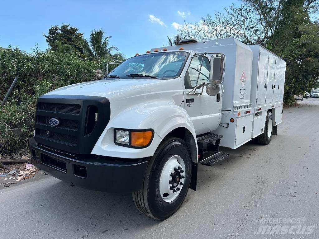 Ford F 750 XLT Tanker trucks