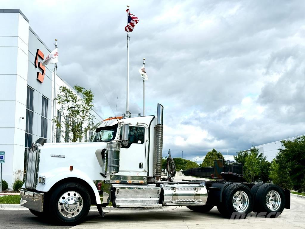 Kenworth W 900 Tractor Units