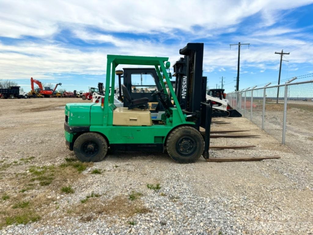 Mitsubishi FD40 Forklift trucks - others