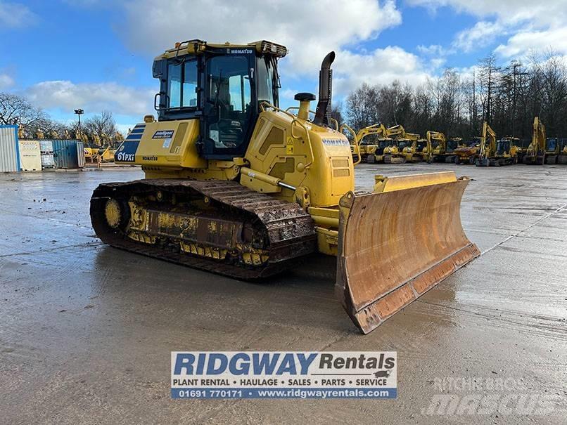 Komatsu D 61 PXI-24 Crawler dozers