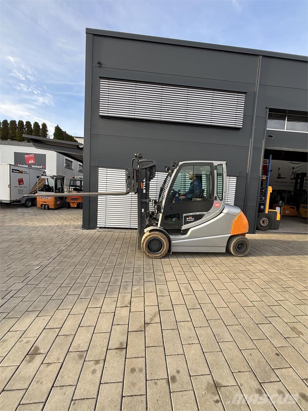 Still RX60-50/600 Electric forklift trucks