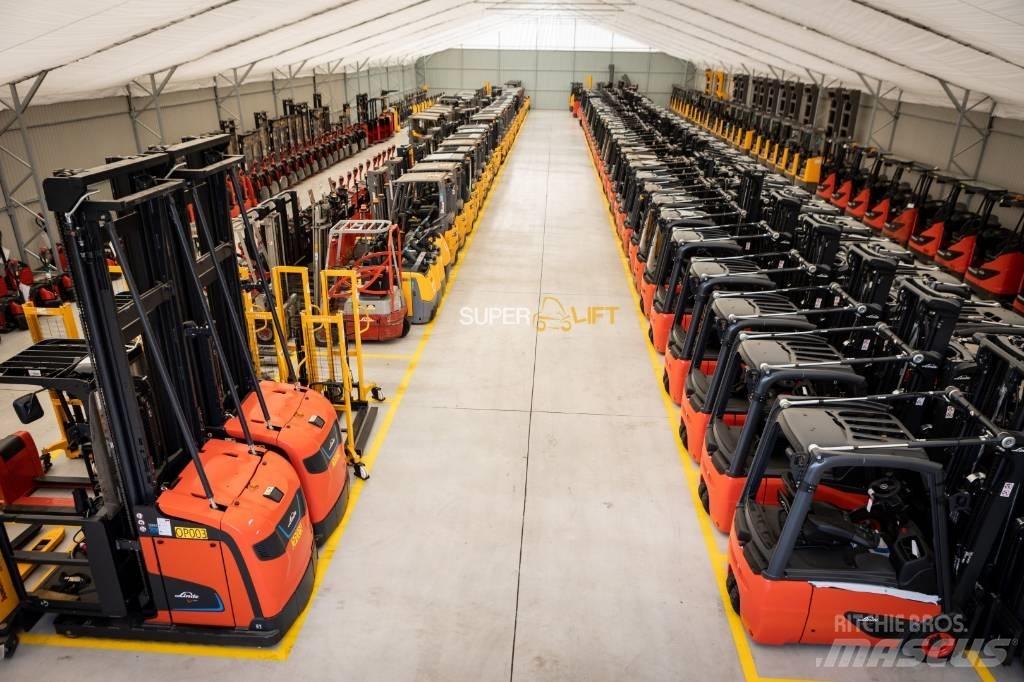 Linde L14AP Self propelled stackers