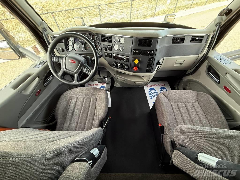 Peterbilt 579 Tractor Units