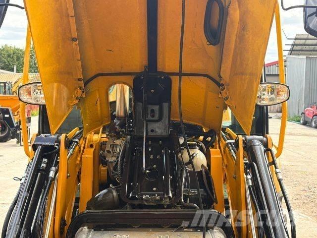 JCB 3 CX Backhoe loaders