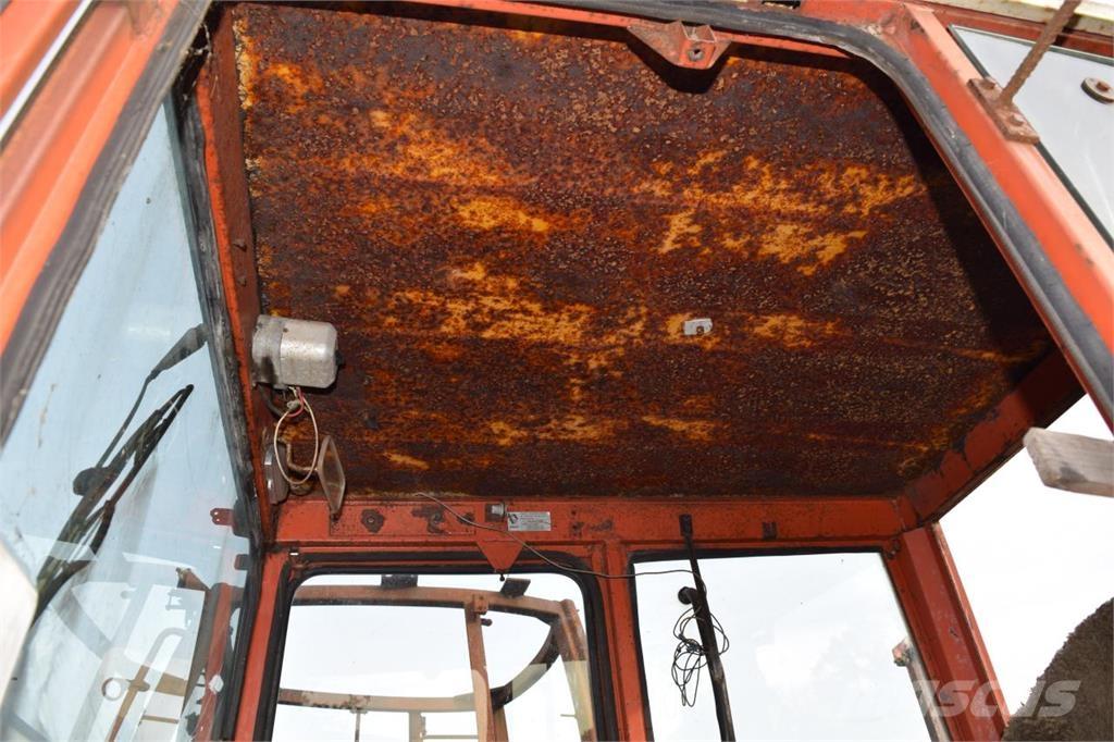 Renault 651 Tractors