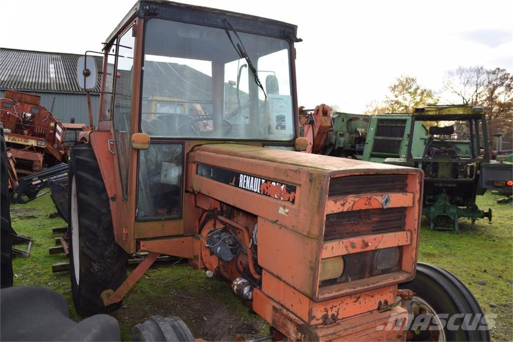 Renault 651 Tractors