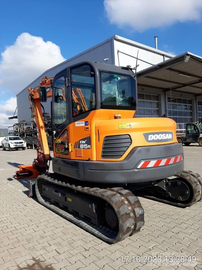Develon DX 85 R-3 Midi excavators  7t - 12t