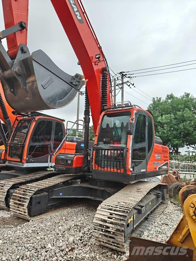 Doosan 225 LC-9C Crawler excavators