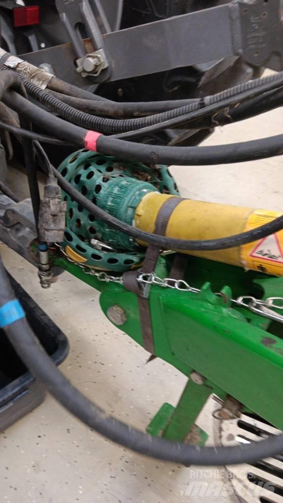 McHale F 550 Round balers